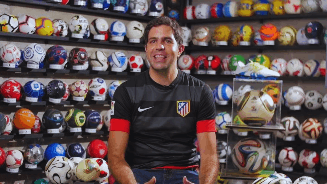How to Sell Exclusive Football Items to Collectors